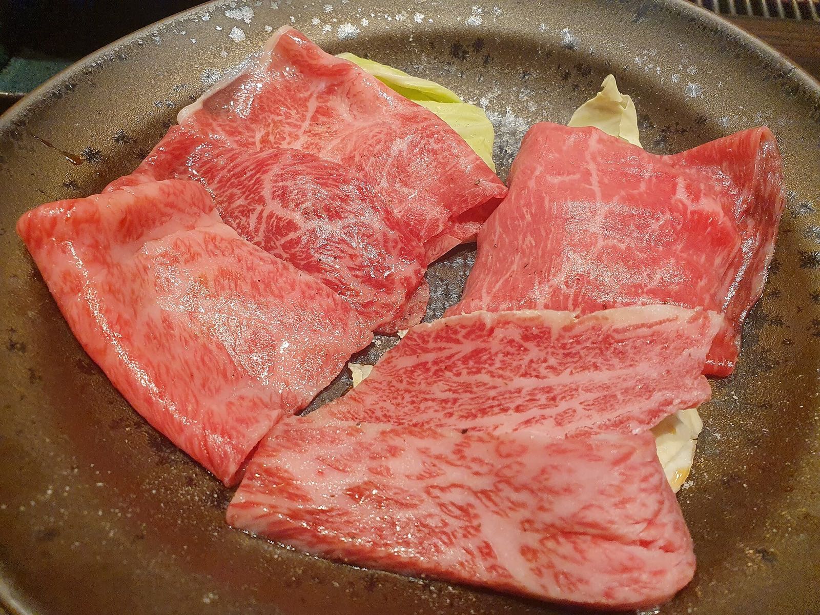 焼肉用の和牛の盛り合わせ(イメージ写真)